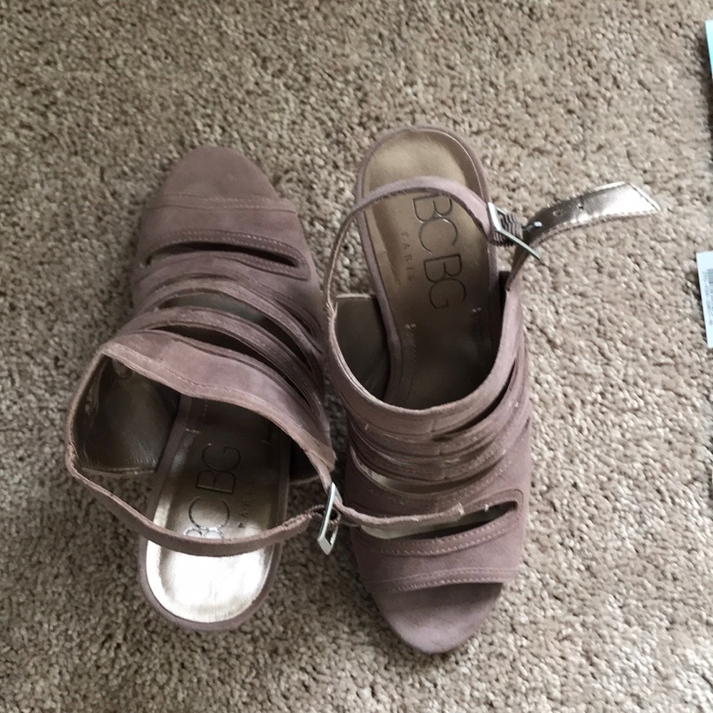 BCBG Paris heels! Never wore!